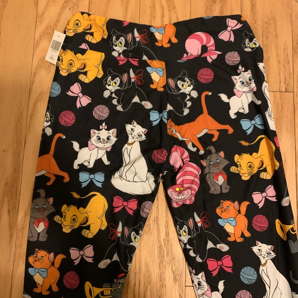 Disney Cat Leggings 🐈 from Disney Parks!